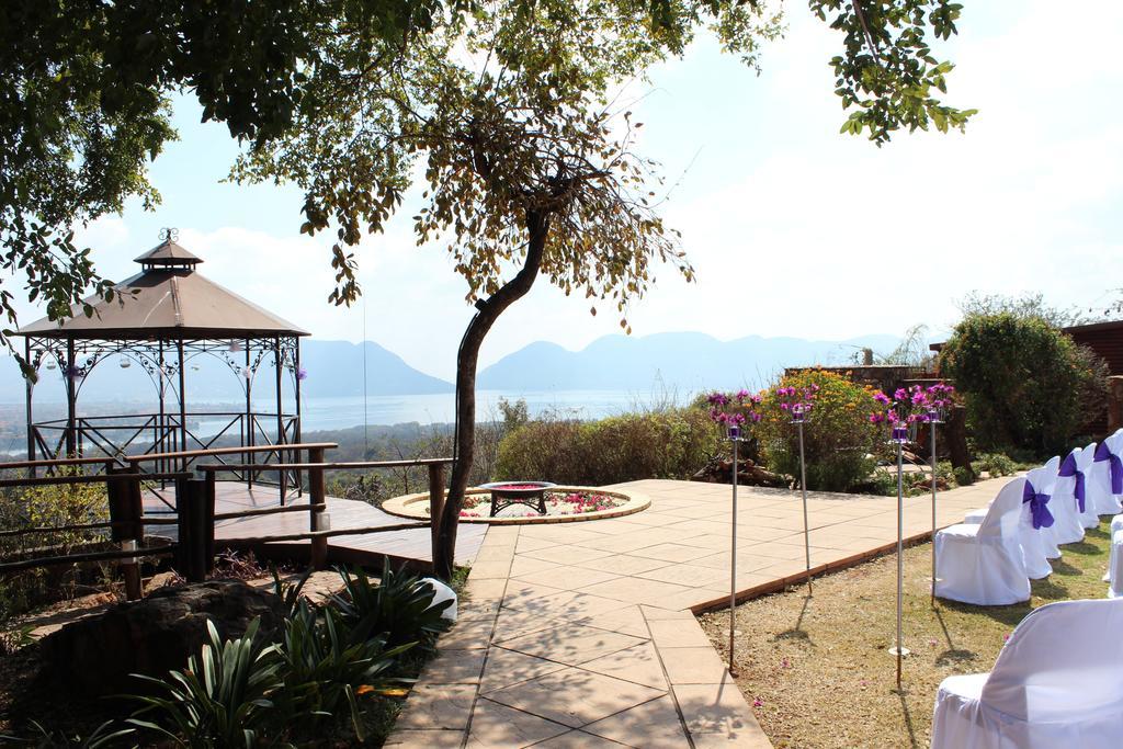 הארטביספורט La Montagne Guest Lodge מראה חיצוני תמונה
