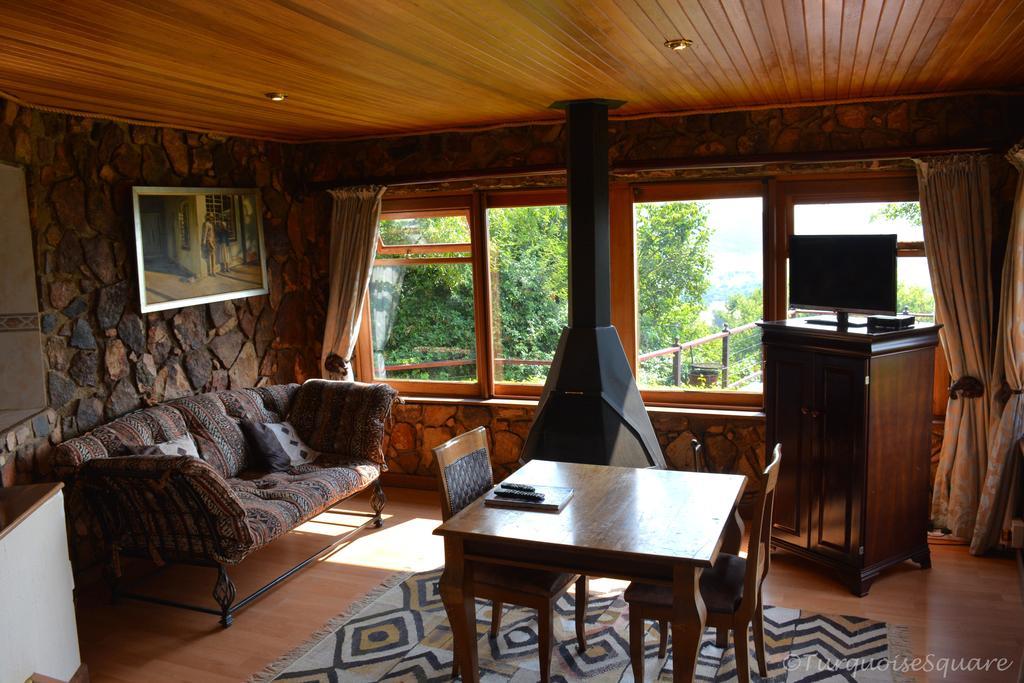 הארטביספורט La Montagne Guest Lodge מראה חיצוני תמונה