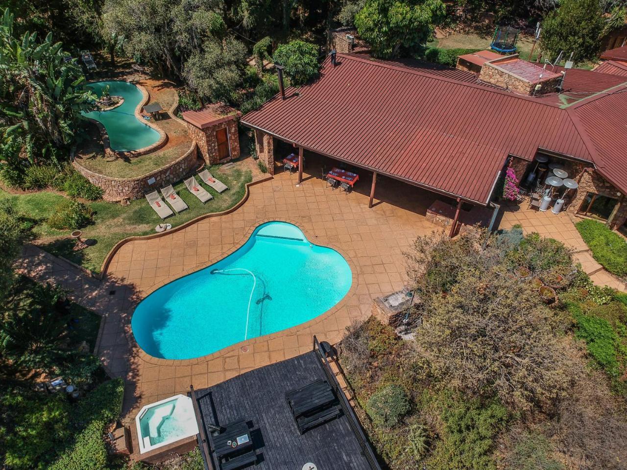 הארטביספורט La Montagne Guest Lodge מראה חיצוני תמונה