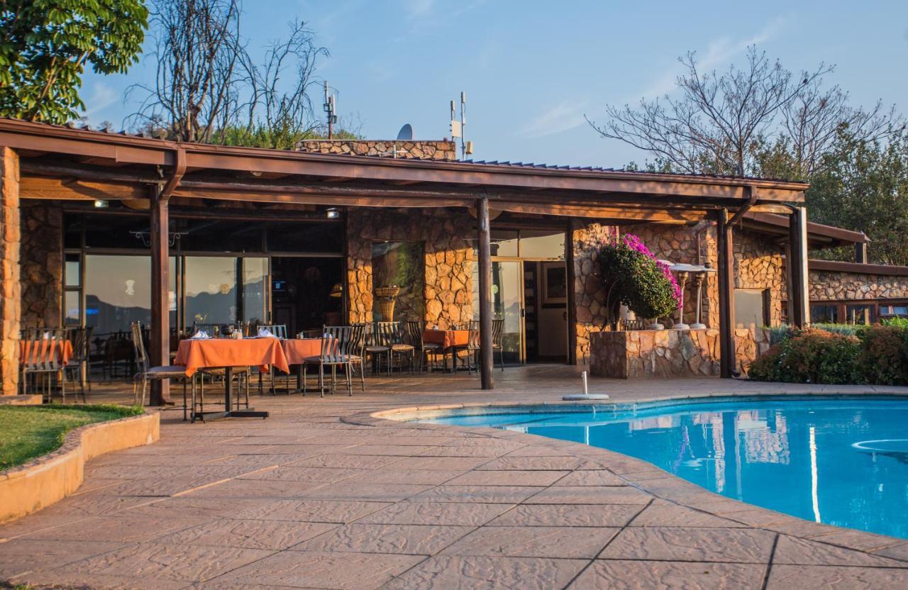 הארטביספורט La Montagne Guest Lodge מראה חיצוני תמונה