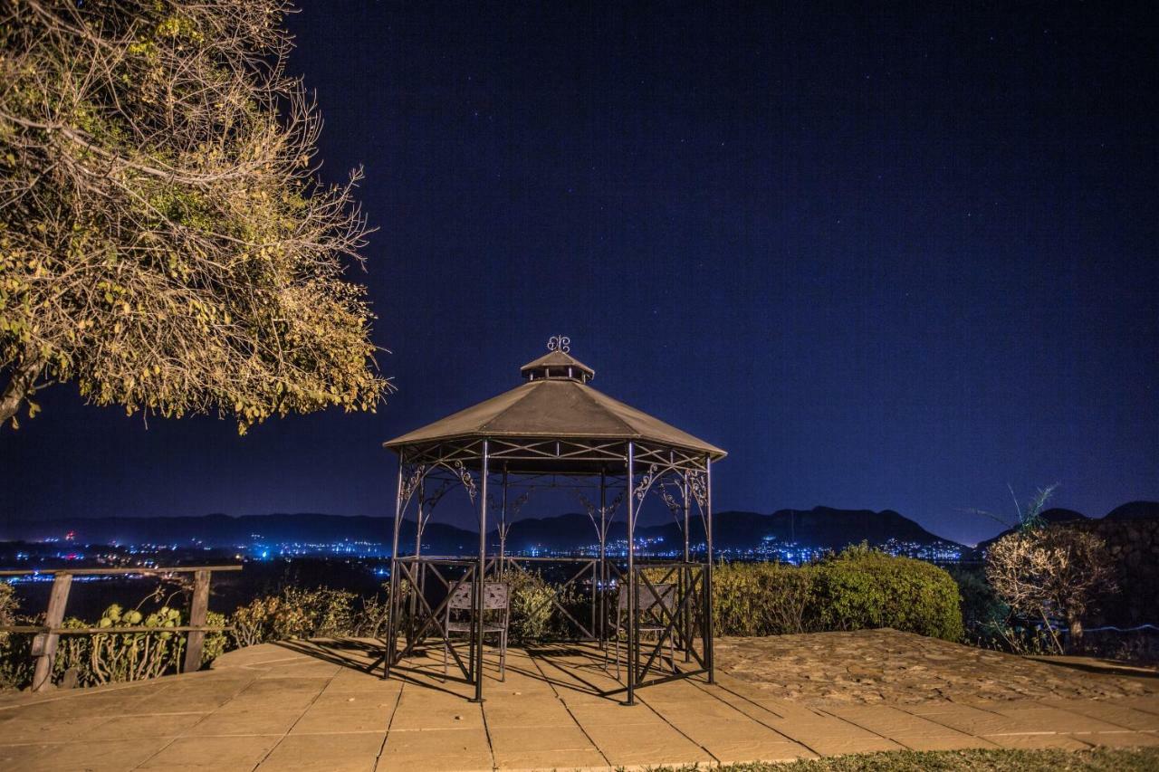 הארטביספורט La Montagne Guest Lodge מראה חיצוני תמונה